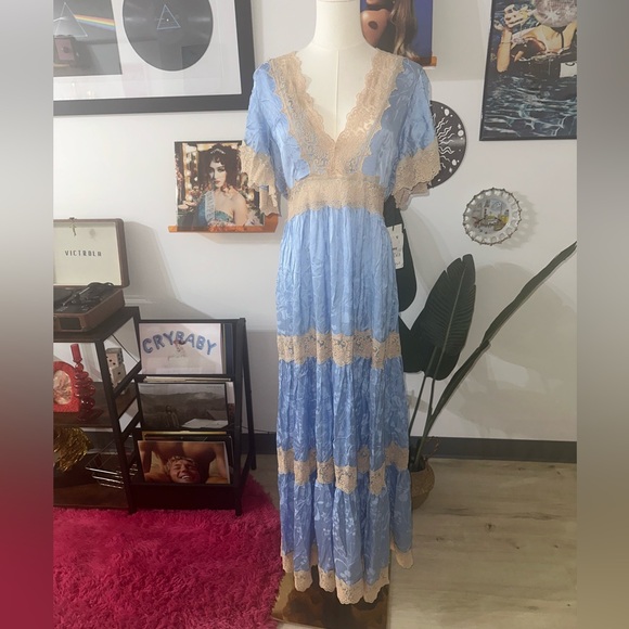 Spell Ocean Gown in shade blue bell - Picture 9 of 16